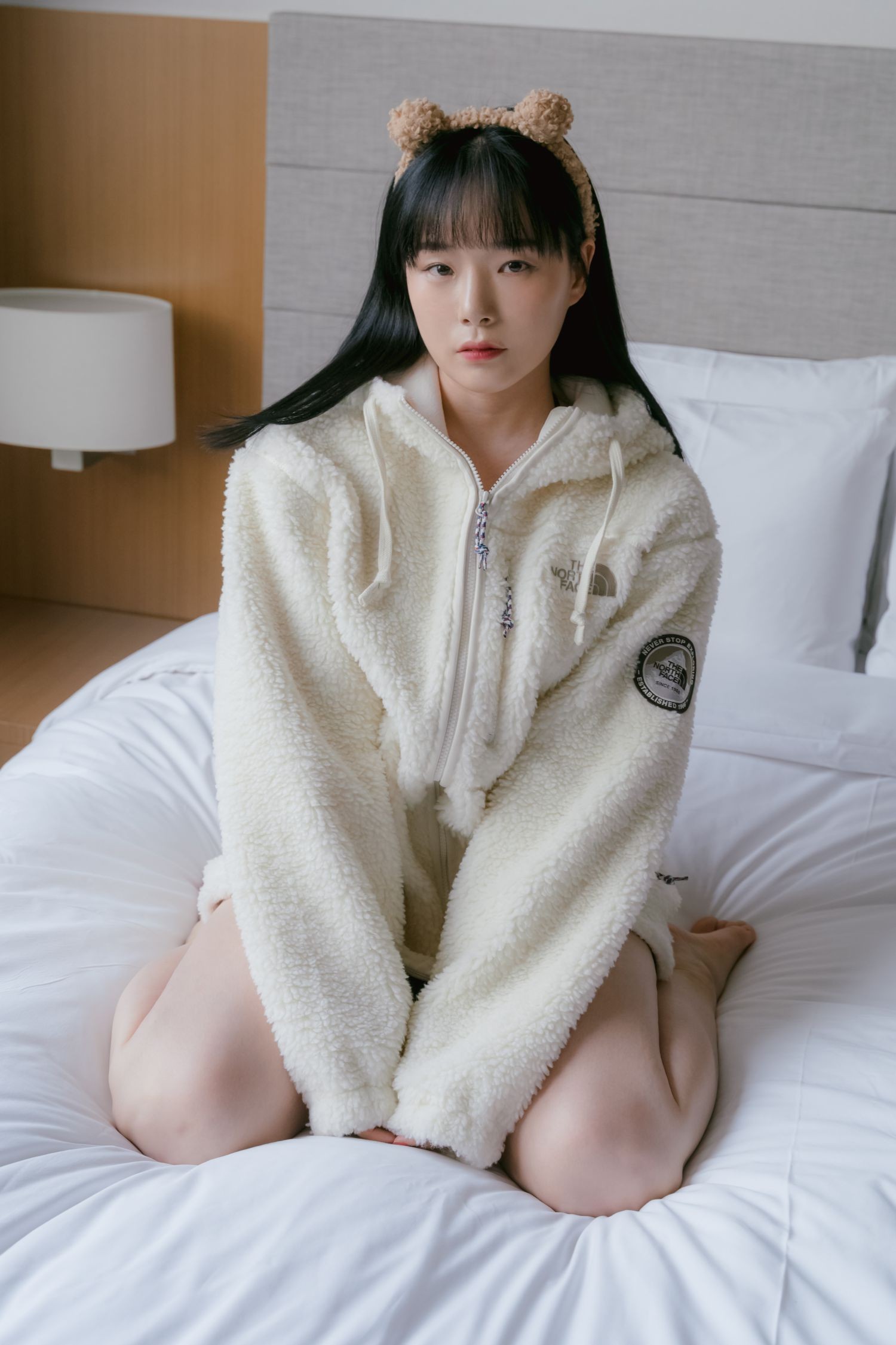 BBUTTERMILK 韩国美少女模特性感写真 Vol.02 PIA IN HOTEL with PIA (2)