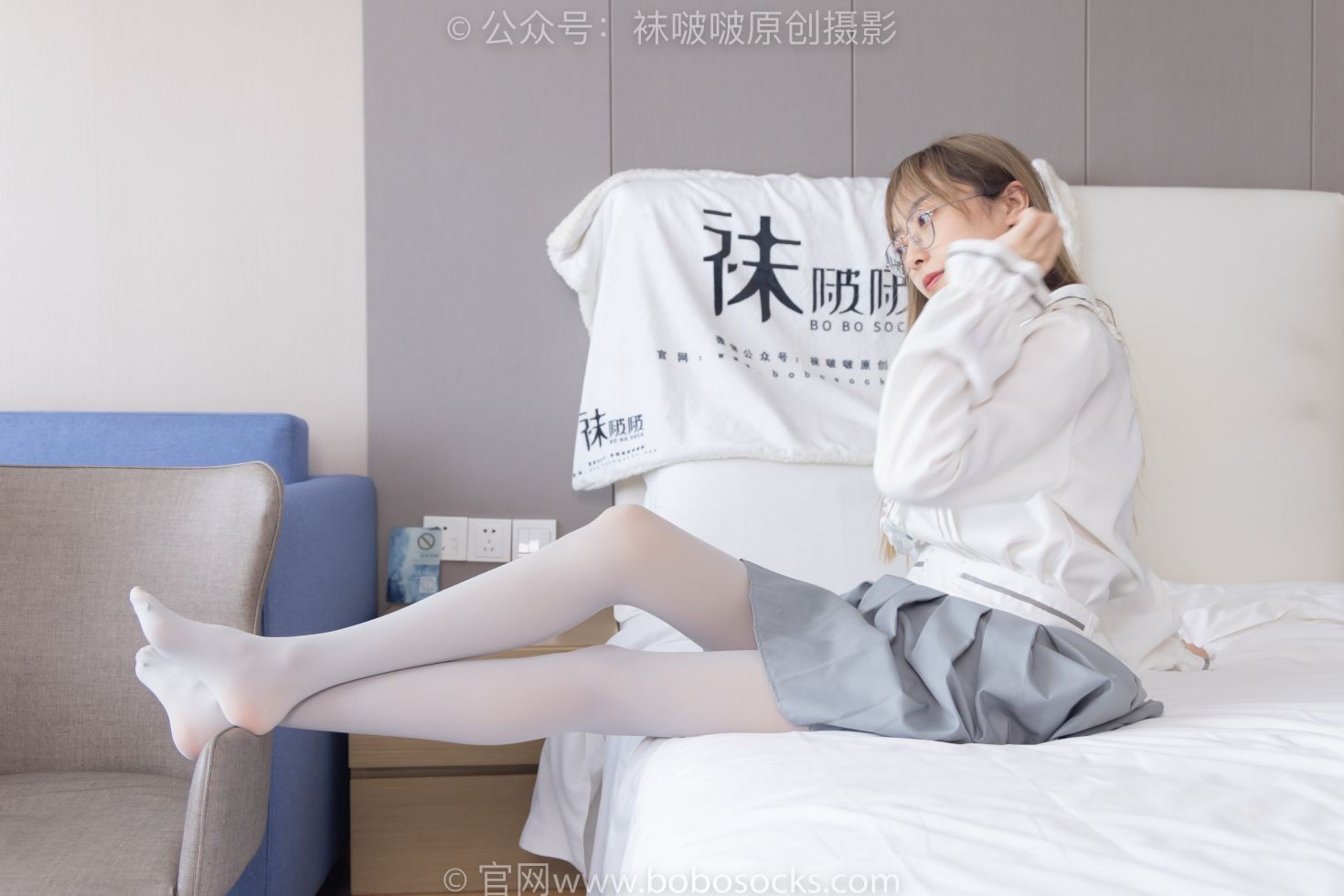 BoBoSocks袜啵啵美少女丝袜美脚写真第No.213期稚予黑皮鞋厚灰丝 (108)