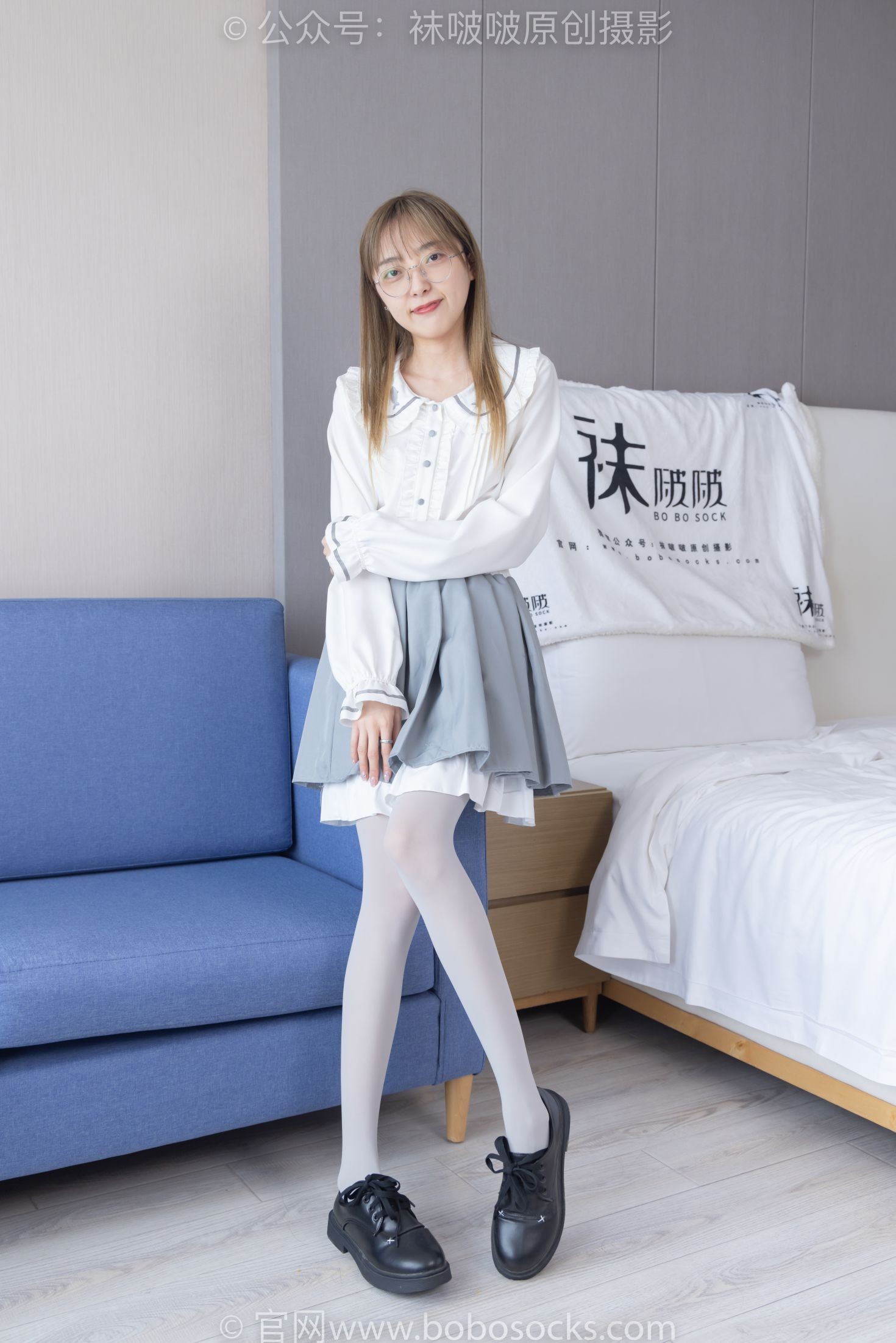 BoBoSocks袜啵啵美少女丝袜美脚写真第No.213期稚予黑皮鞋厚灰丝 (2)