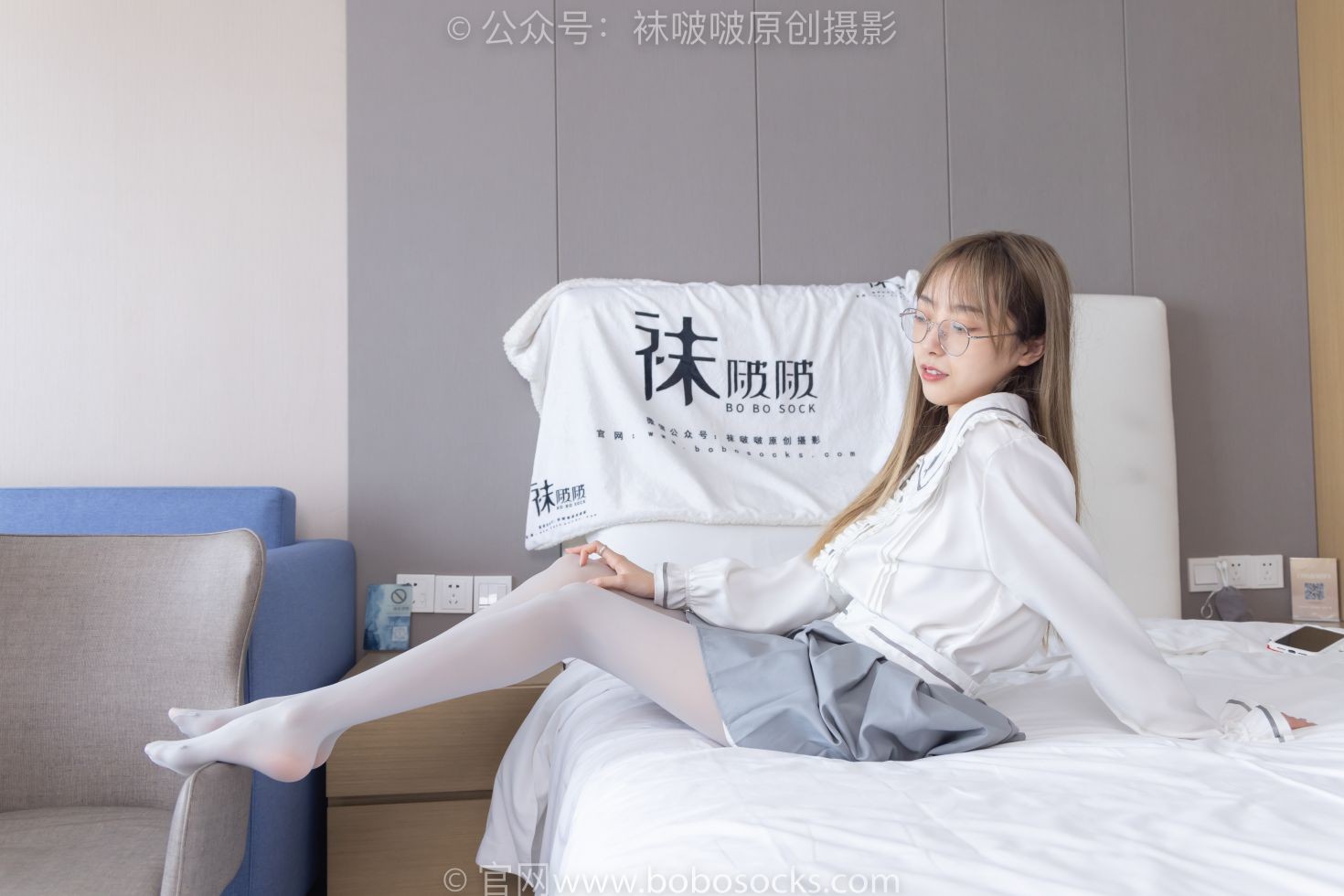 BoBoSocks袜啵啵美少女丝袜美脚写真第No.213期稚予黑皮鞋厚灰丝 (111)