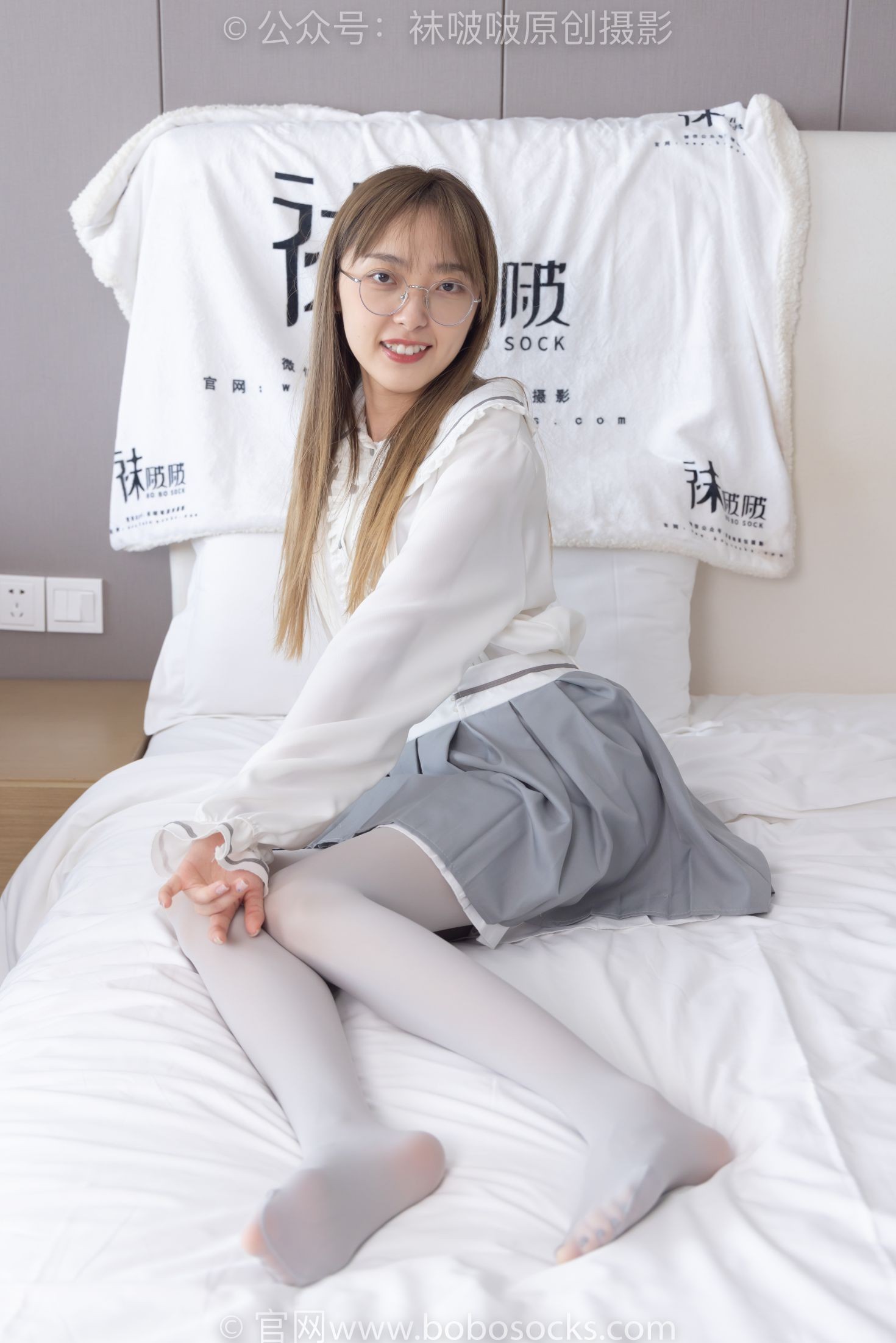 BoBoSocks袜啵啵美少女丝袜美脚写真第No.213期稚予黑皮鞋厚灰丝 (106)