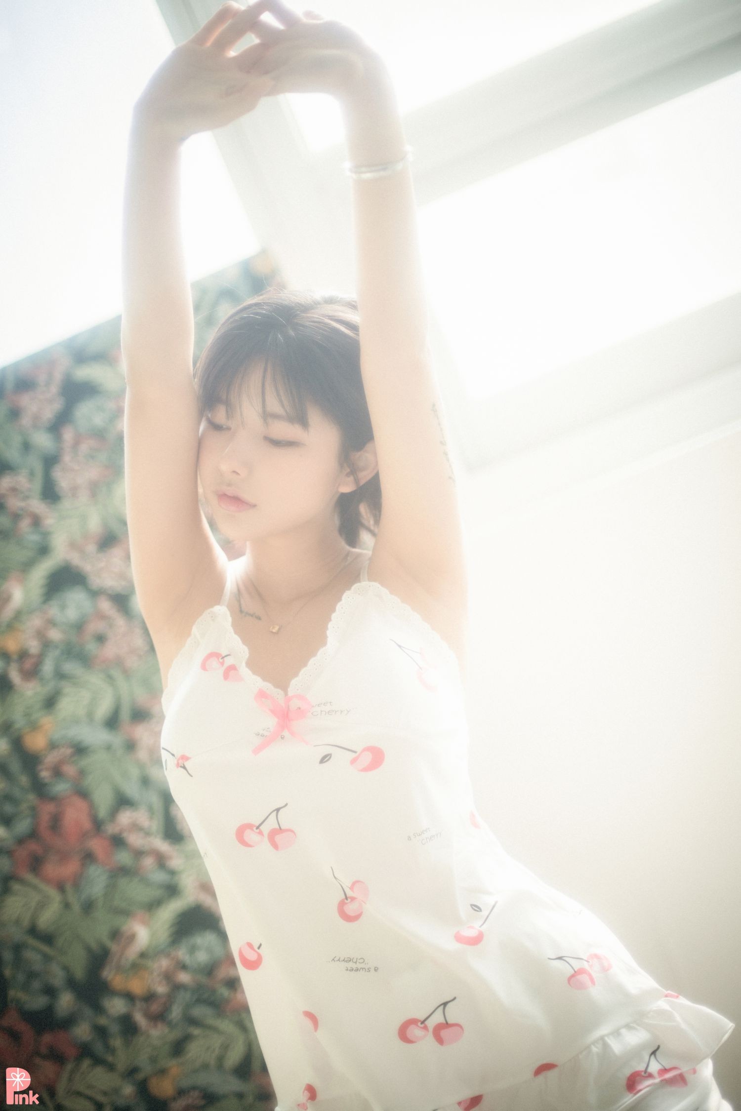 PINK RIBBON 韩国美少女模特性感写真 Uuuha Floral (13)