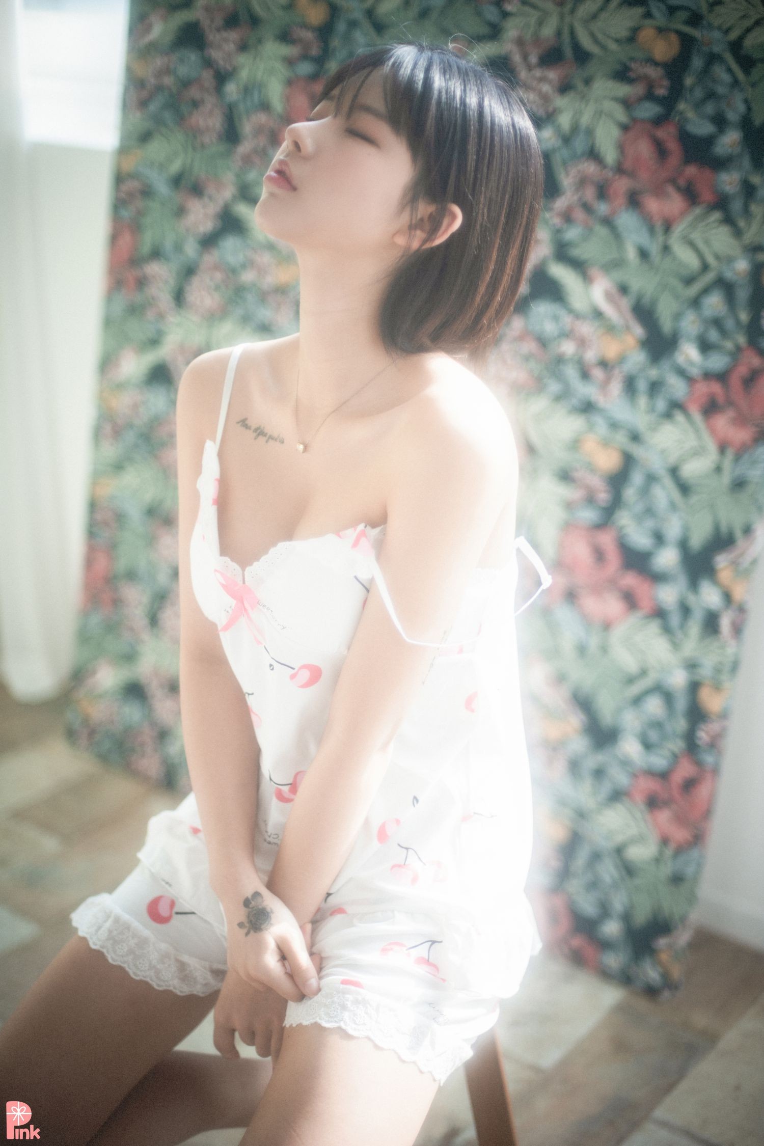 PINK RIBBON 韩国美少女模特性感写真 Uuuha Floral (2)