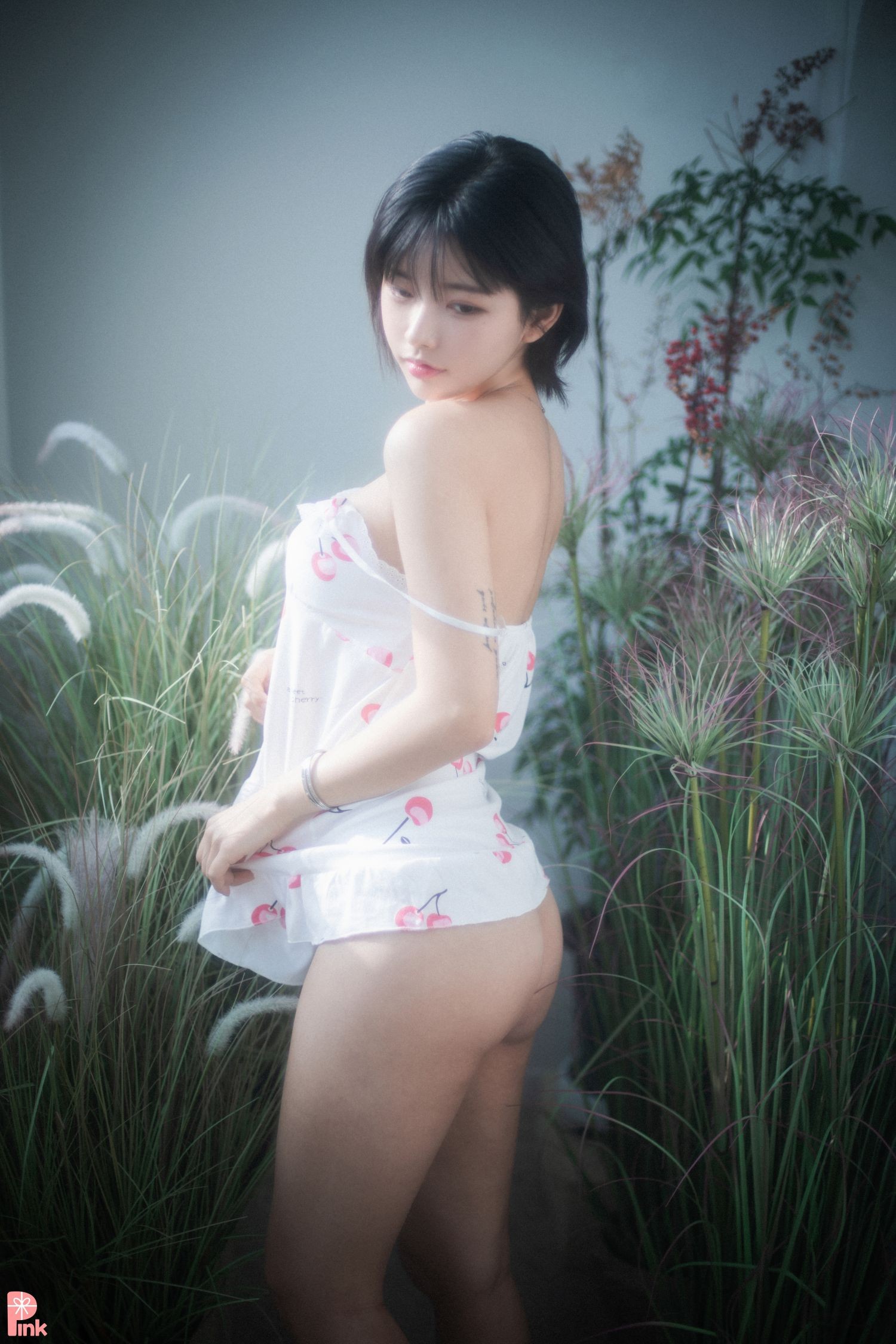 PINK RIBBON 韩国美少女模特性感写真 Uuuha Floral (35)