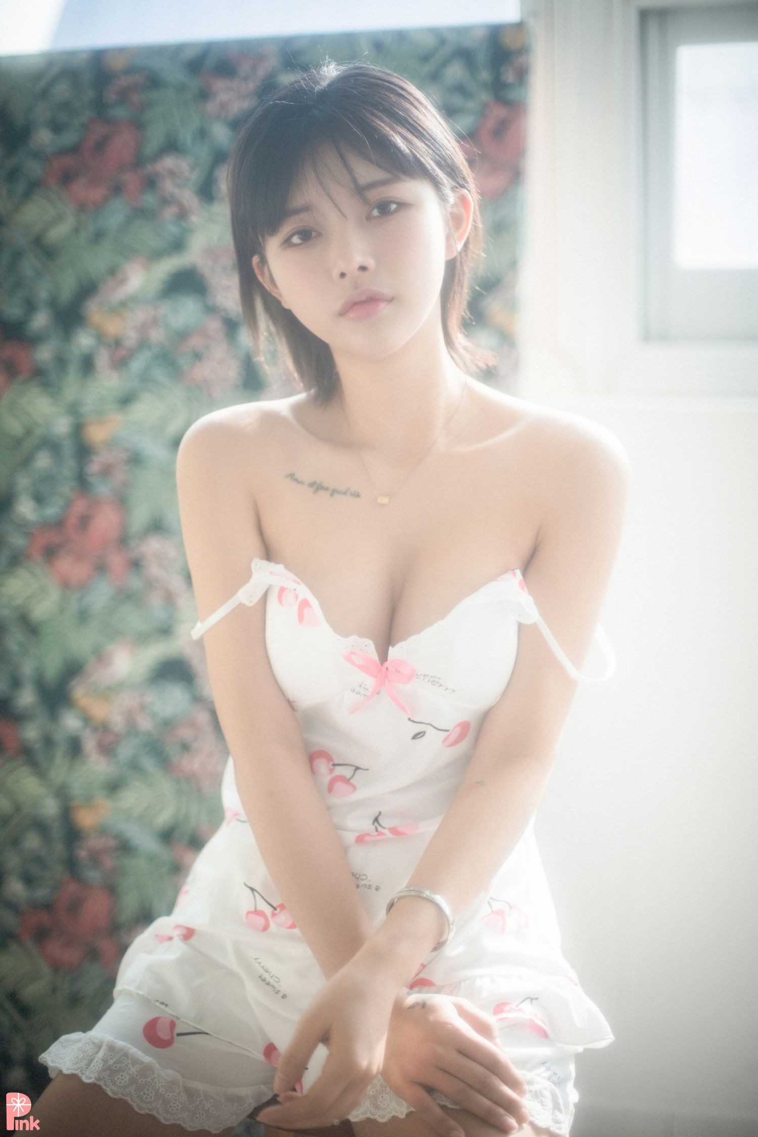 PINK RIBBON 韩国美少女模特性感写真 Uuuha Floral (11)