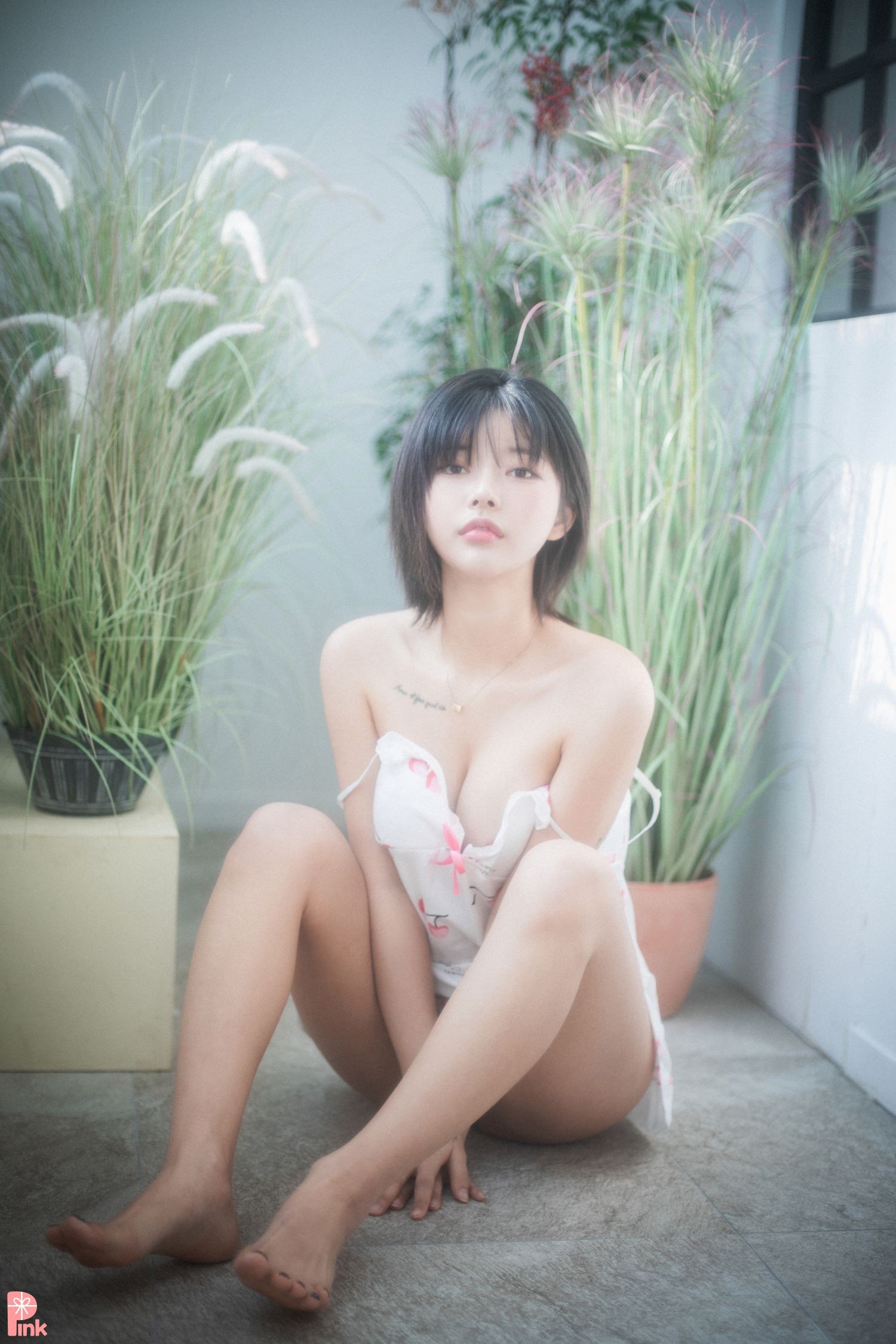 PINK RIBBON 韩国美少女模特性感写真 Uuuha Floral (43)