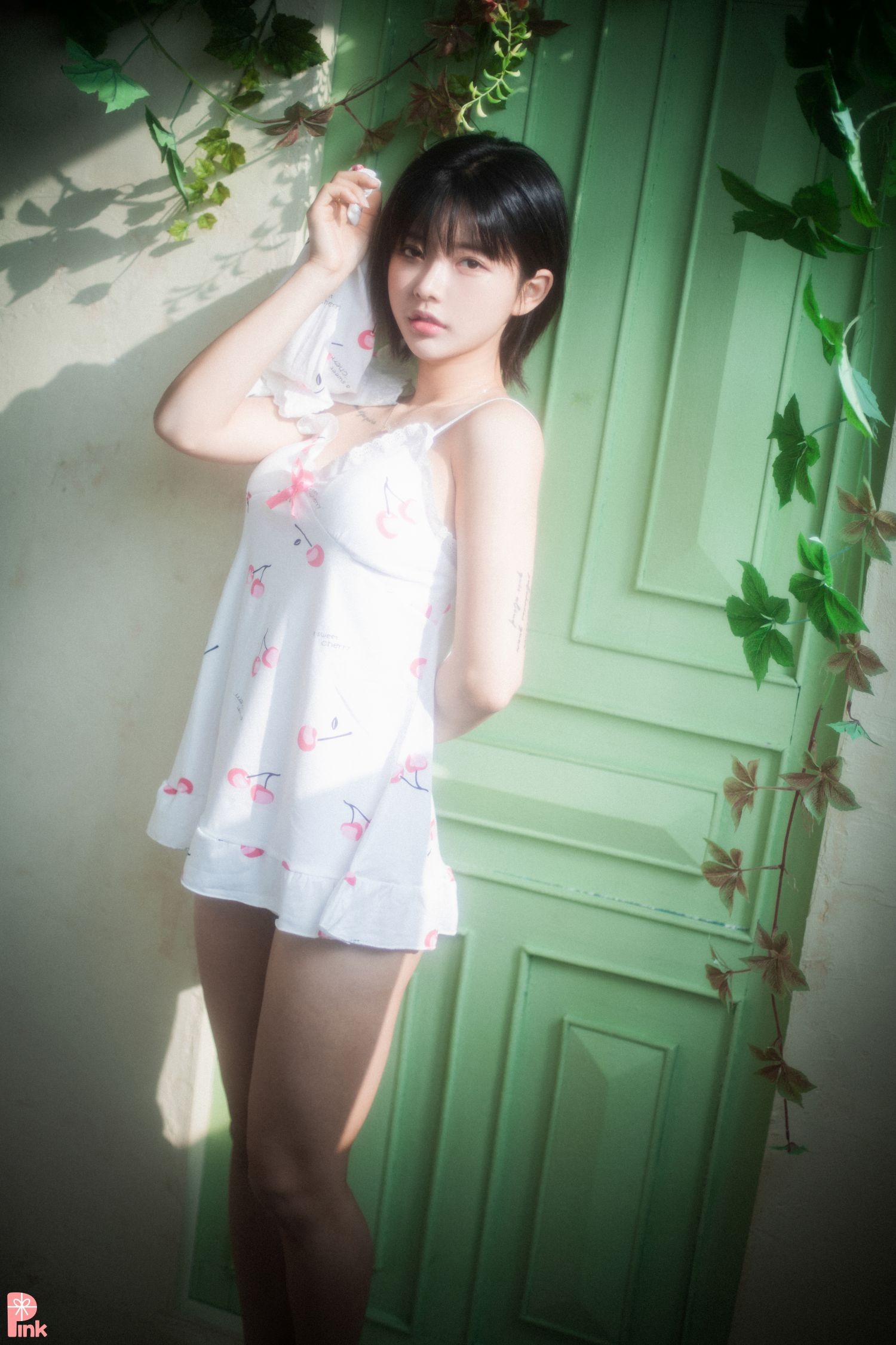 PINK RIBBON 韩国美少女模特性感写真 Uuuha Floral (19)