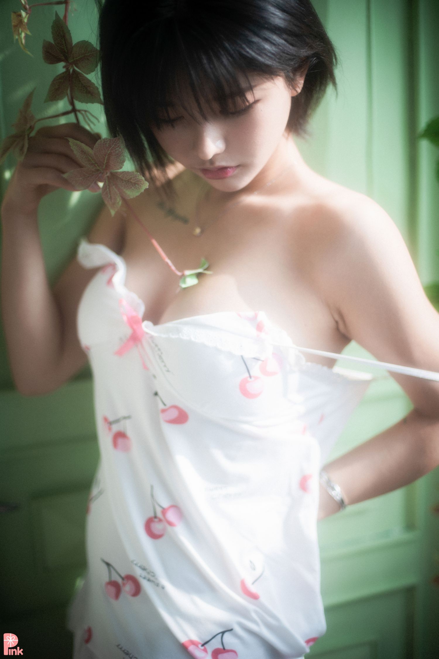 PINK RIBBON 韩国美少女模特性感写真 Uuuha Floral (29)