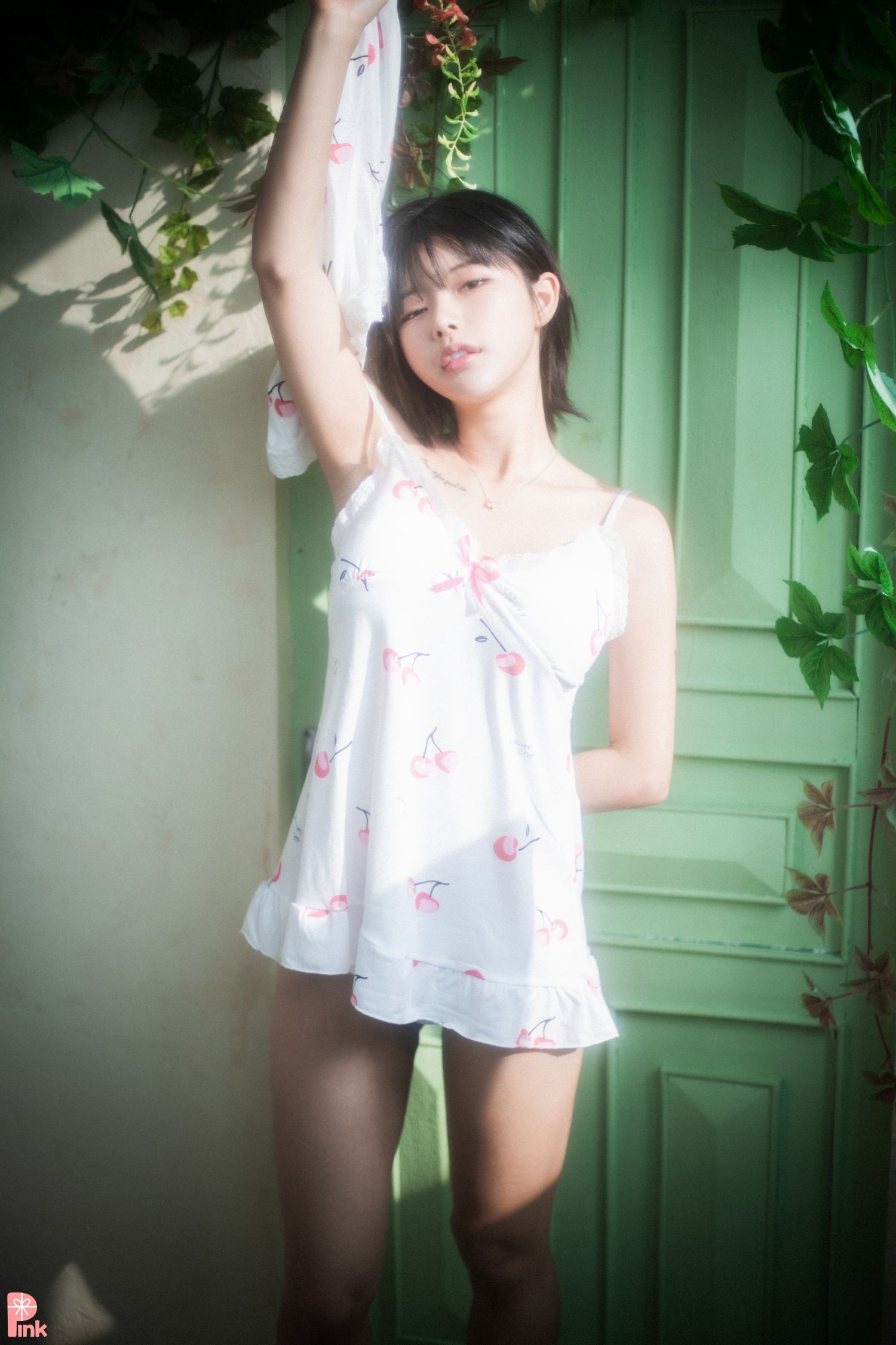 PINK RIBBON 韩国美少女模特性感写真 Uuuha Floral (17)