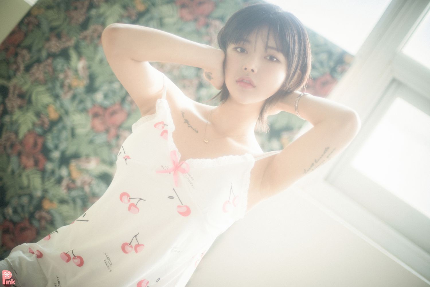 PINK RIBBON 韩国美少女模特性感写真 Uuuha Floral (12)