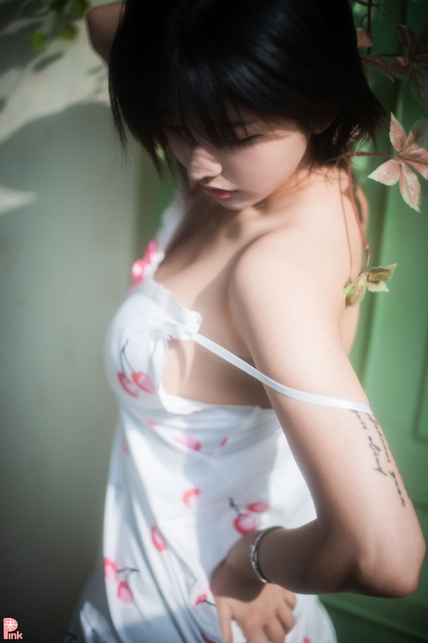 PINK RIBBON 韩国美少女模特性感写真 Uuuha Floral (33)