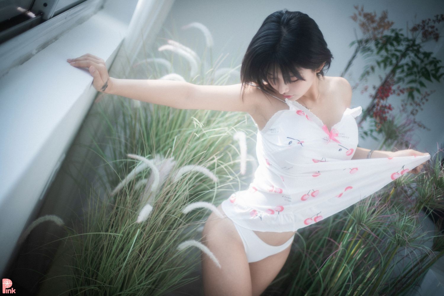 PINK RIBBON 韩国美少女模特性感写真 Uuuha Floral (40)