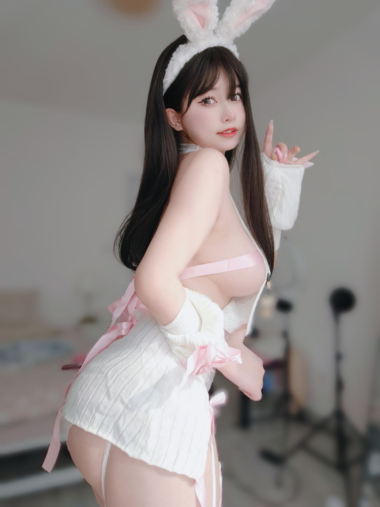 美女动漫博主女主K性感Cosplay写真白丝兔女郎 (93)