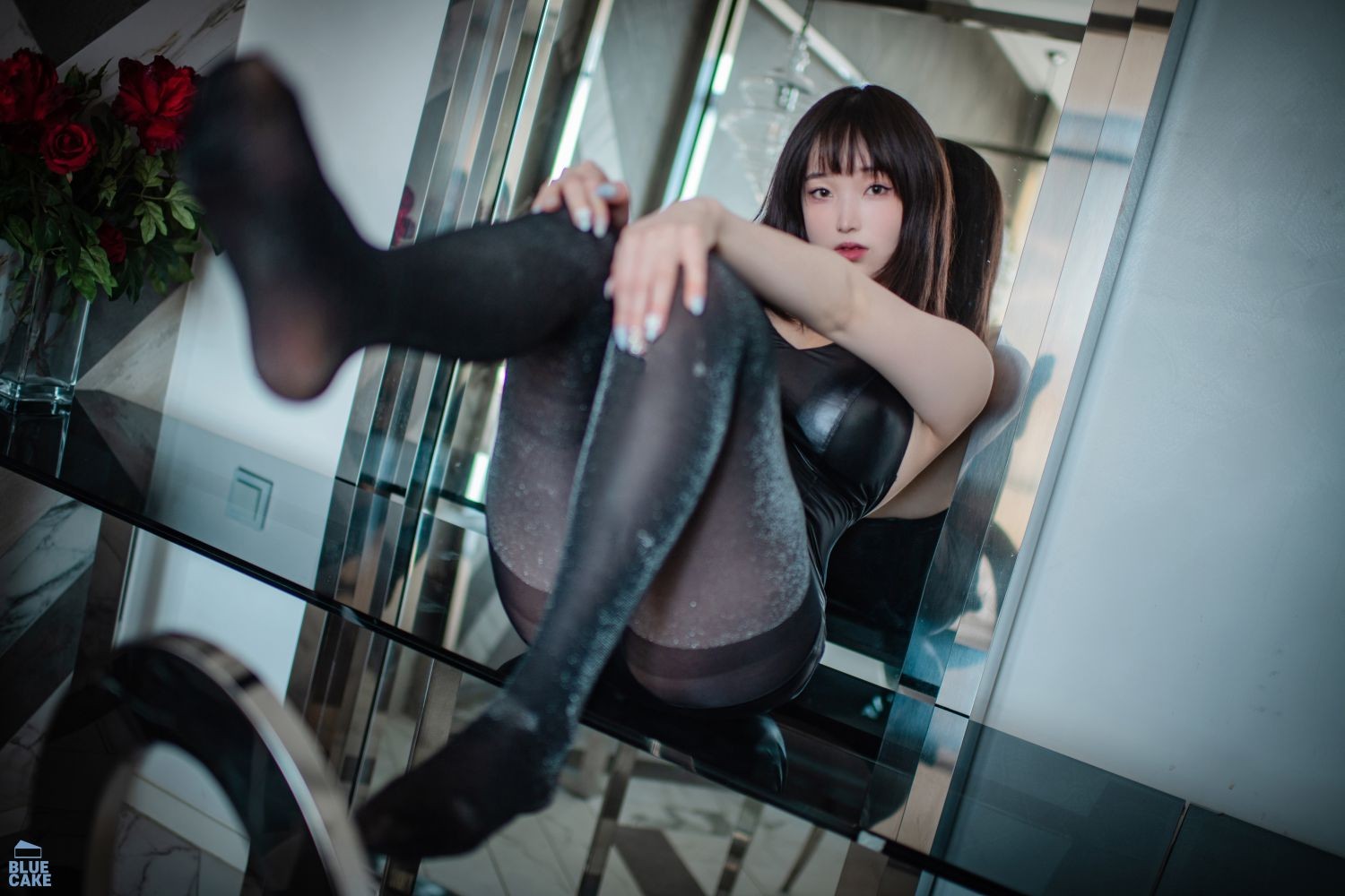 BLUECAKE 韩国美少女模特性感写真 Bambi Black Mist (66)